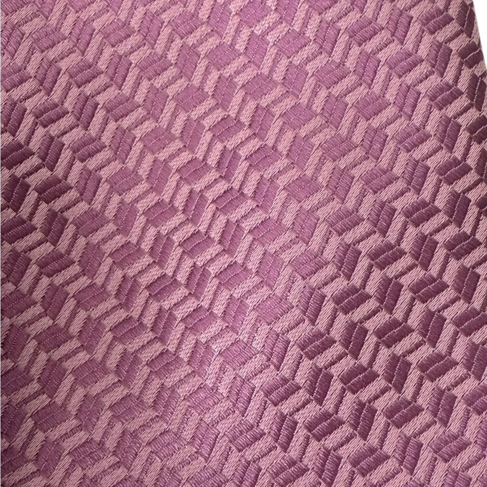Michael Kors Poly Silk Blend Pink Herringbone Men’s Tie 58 inches  Work Dress.
